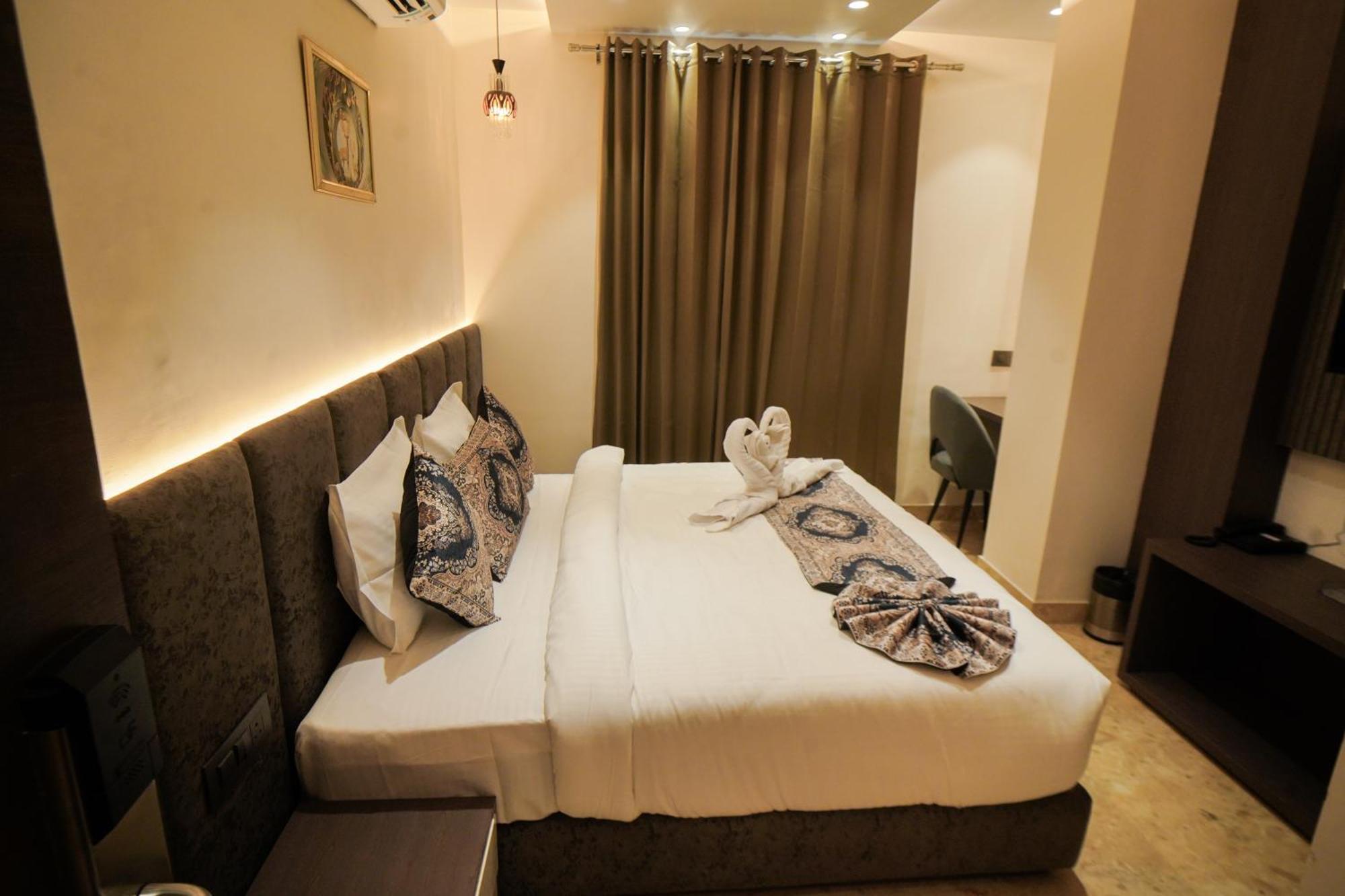 Hotel Ammison Inn & Suites Amritsar Exterior foto