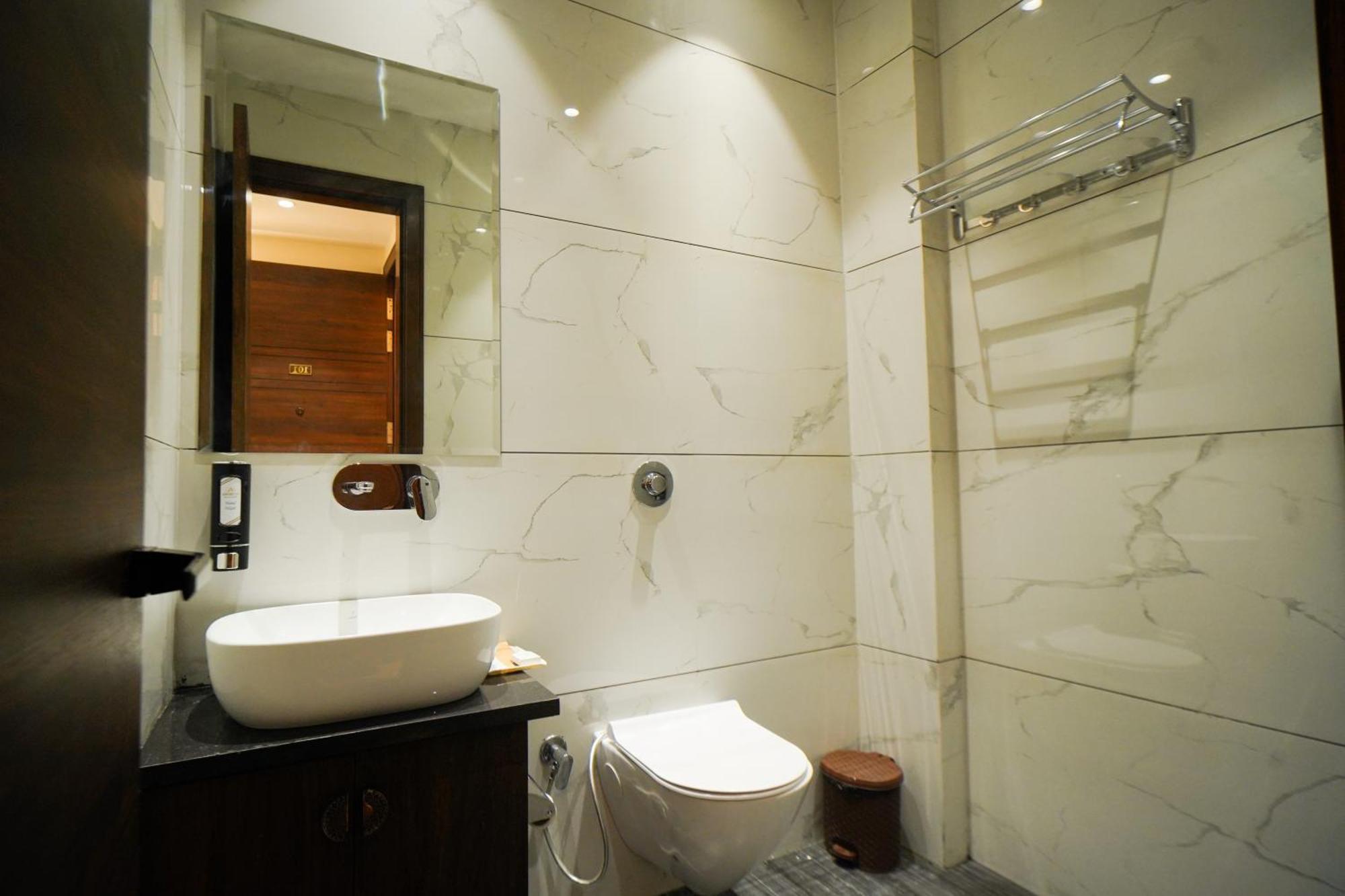 Hotel Ammison Inn & Suites Amritsar Exterior foto